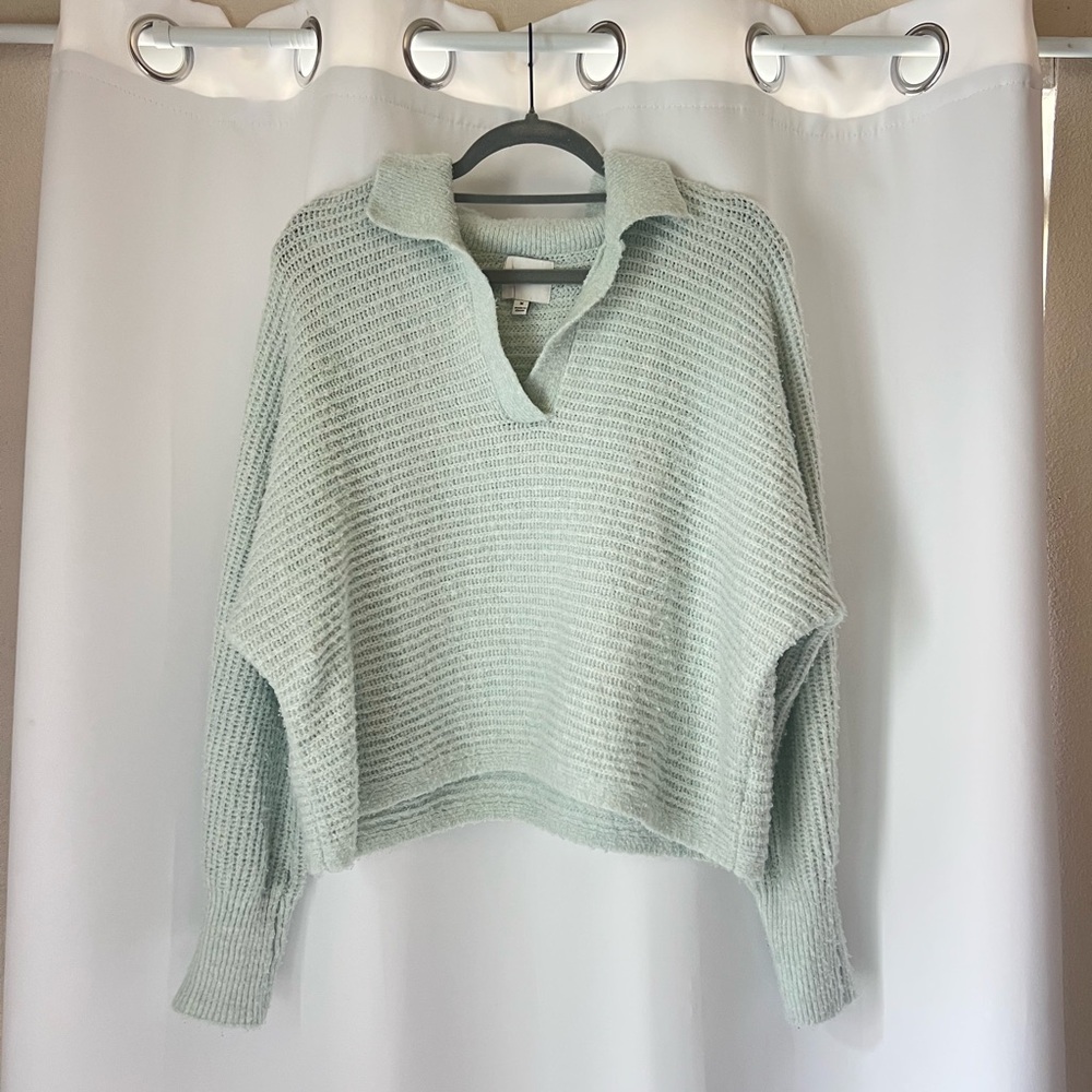 Pink Rose Mint Green Women's V-Neck Sweater